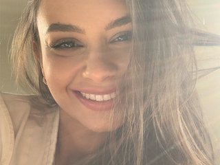Erotik görüntülü sohbet Miss-Medison