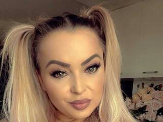 Erotik görüntülü sohbet MissRebekaa