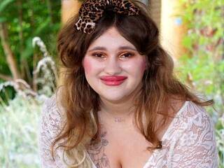 Erotik görüntülü sohbet MissZuleea