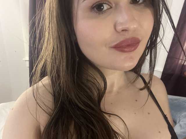 Profilin fotoğrafı mistressNextDoor