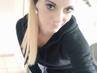 Erotik görüntülü sohbet MoaningKitty23