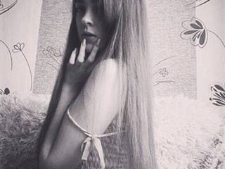 Erotik görüntülü sohbet MolliMow