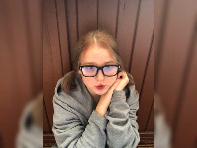 Yayın ekran görüntüleri MollyFranchi