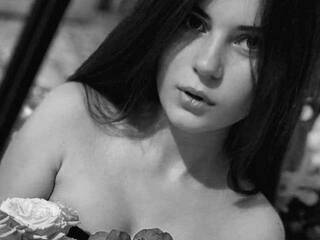 Erotik görüntülü sohbet MonicaGreena