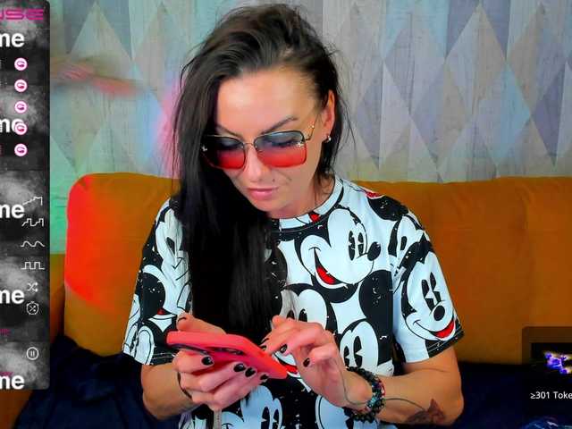 Yayın ekran görüntüleri MonicaGucci