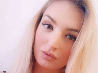 Erotik görüntülü sohbet MonicaJays