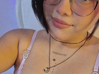 Erotik görüntülü sohbet MonieLodge