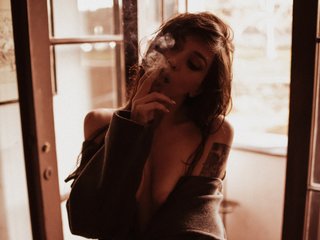 Erotik görüntülü sohbet Monifoxy