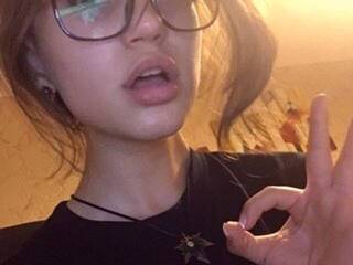 Erotik görüntülü sohbet Moonichan