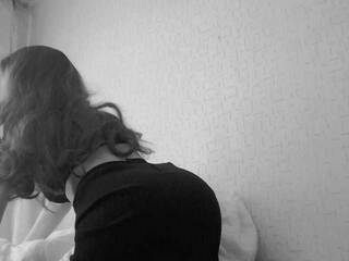 Erotik görüntülü sohbet MoonMarie