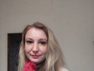 Erotik görüntülü sohbet Nadin-2