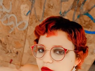 Erotik görüntülü sohbet NairyRed