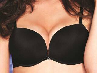 Erotik görüntülü sohbet NAniston