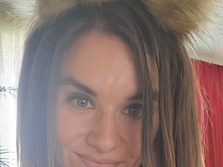 Erotik görüntülü sohbet Nanny-Lora