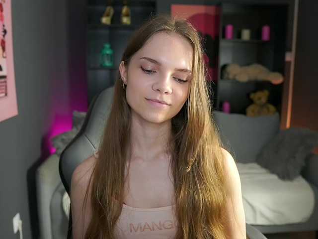 Fotoğraflar NatashaMalko If you want to talk with somebody I'm here to make your day better I'm non nude but if you are brave you can make me naked :) #teen #squirt #anal #dildo #18