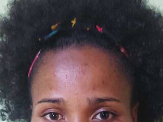 Erotik görüntülü sohbet Nathianah