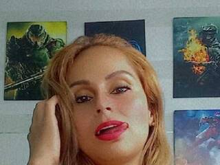 Erotik görüntülü sohbet naughtytitis