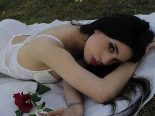 Erotik görüntülü sohbet KiraCave