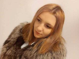 Erotik görüntülü sohbet NellaHeart