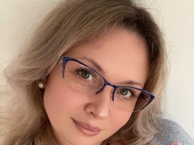 Profilin fotoğrafı NERVOMOTINA