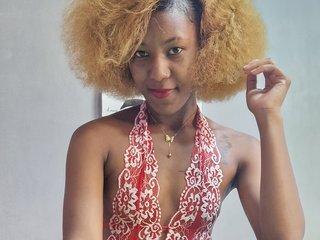 Erotik görüntülü sohbet Ngitah