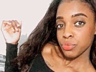 Erotik görüntülü sohbet nichole-smhit