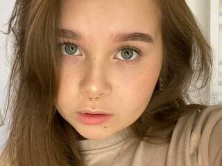 Erotik görüntülü sohbet Nicole-Anna