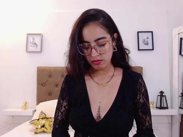 Fotoğraflar NicoleBlum Wanna try the view of love? Look at my sexy eyes while i use very good my mouth... you know what i mean. / Blowjob at firts goal! #teen #sex #dildo #deepthroat #wet