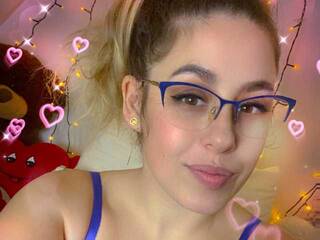 Erotik görüntülü sohbet NicollSweetXo