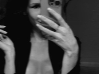 Erotik görüntülü sohbet Nikkittyni