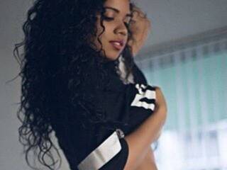 Erotik görüntülü sohbet NikyyVega