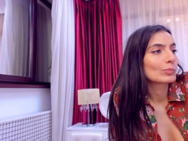 Yayın ekran görüntüleri NinaCrystal