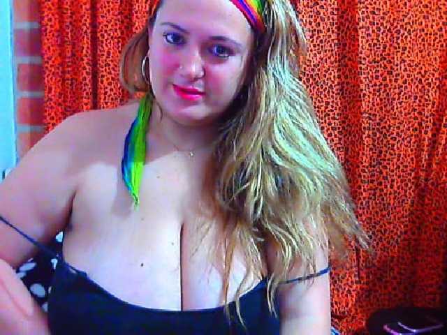 Fotoğraflar Ninphoanal69L TITS 40 TOK ASS 20 TOK STAND UP 25 SEE CAM 15 TOK NAKED 100 TOK NAKED AND DILDO 200 TOK ADD FRIEND 5 TOK