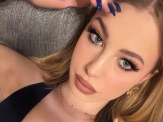 Erotik görüntülü sohbet NoahAngel