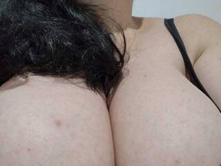 Erotik görüntülü sohbet Nykyxo