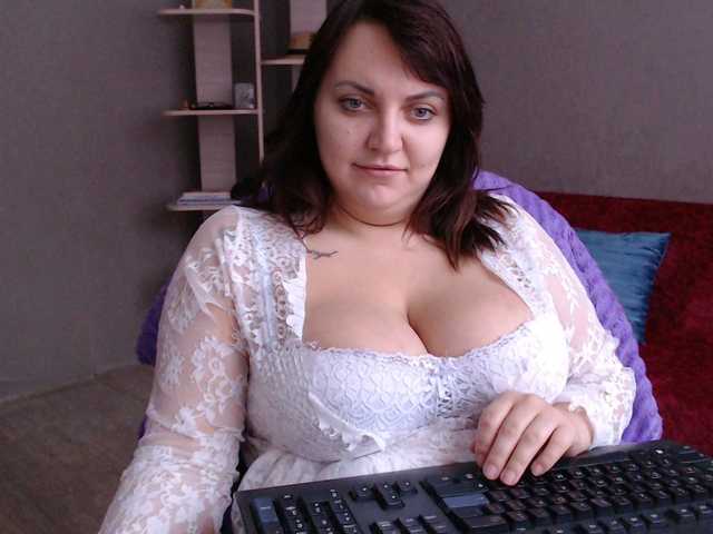 Fotoğraflar OnlyJenny show breasts - 25 tokens, show pussy - 35, spanking on the ass - 15 tokens, suck - 30, fuck pussy-45 tokens!