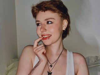 Erotik görüntülü sohbet YourLola