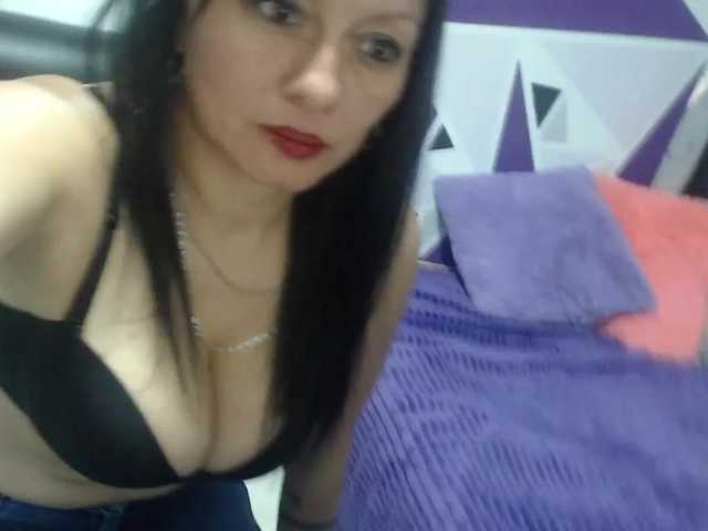 Yayın ekran görüntüleri Paula-Smith