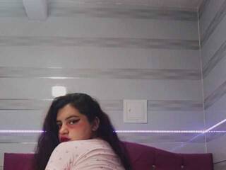 Erotik görüntülü sohbet penelopealx