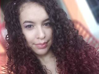 Erotik görüntülü sohbet petitelucy