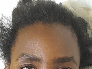 Erotik görüntülü sohbet Petitetessy3