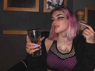 Erotik görüntülü sohbet Pink-Barbie