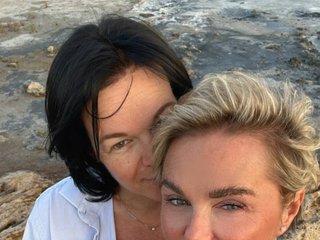 Erotik görüntülü sohbet PleasureWeCouple