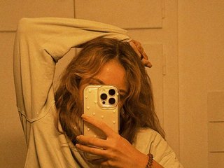 Erotik görüntülü sohbet poppysweety122