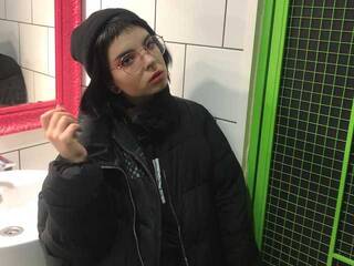 Erotik görüntülü sohbet PrayForMolly