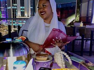 Erotik görüntülü sohbet Pretty-Ebony