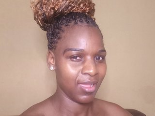 Erotik görüntülü sohbet Prettybkack25