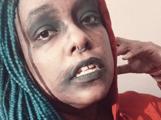 Erotik görüntülü sohbet Queenie-Bee