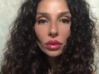 Erotik görüntülü sohbet Queenilatan
