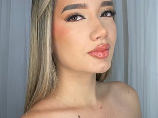 Erotik görüntülü sohbet Queen_Lucia